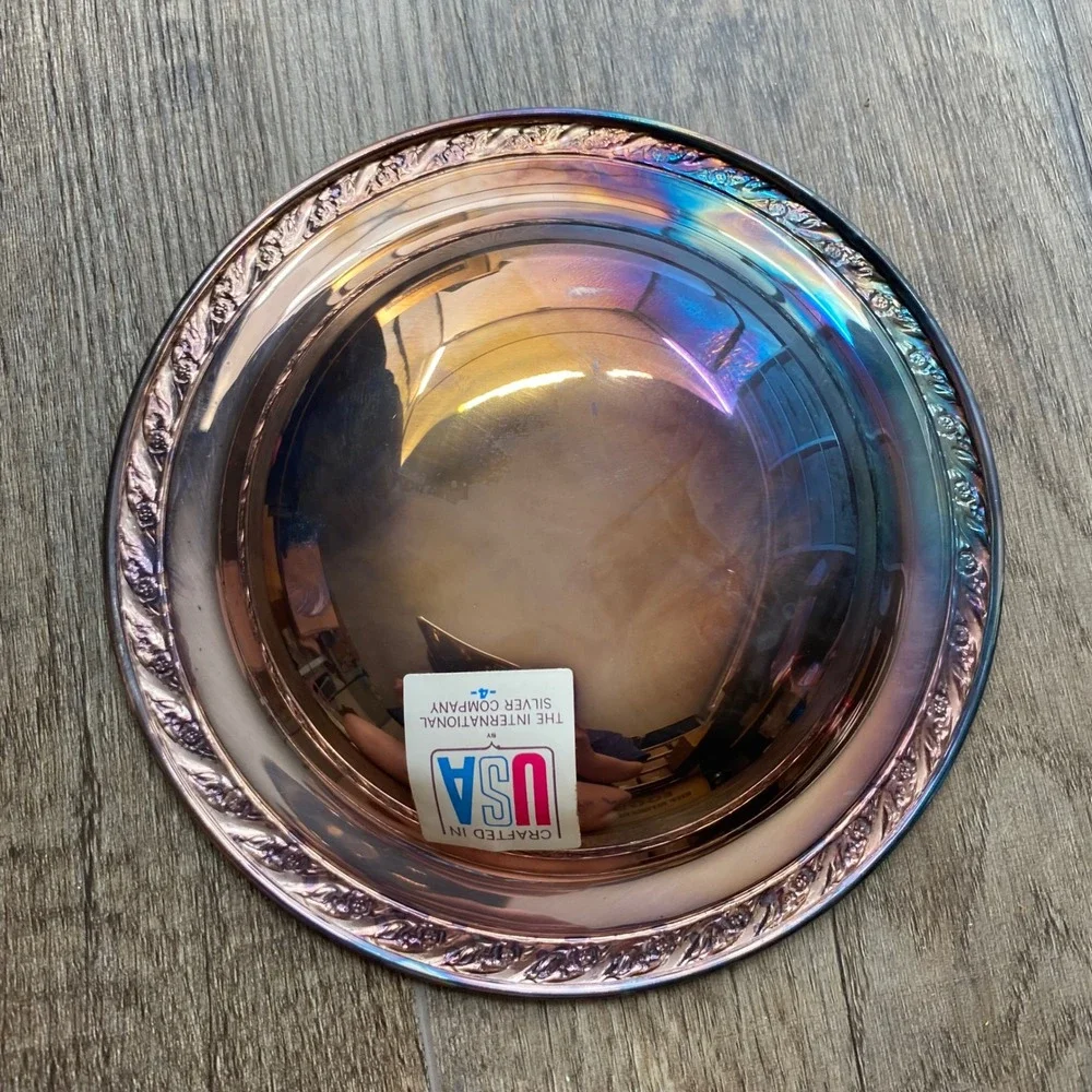 International Silver Co Ornate Floral Embossed Round Silverplate‎ Bowl USA